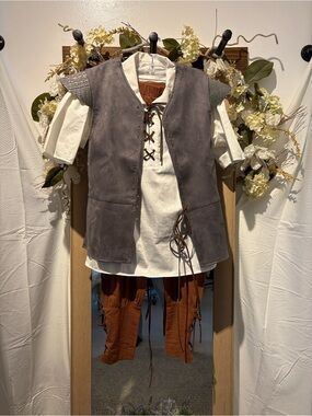 Mens Medieval Peasant Costume - Gray Vest & White Tunic